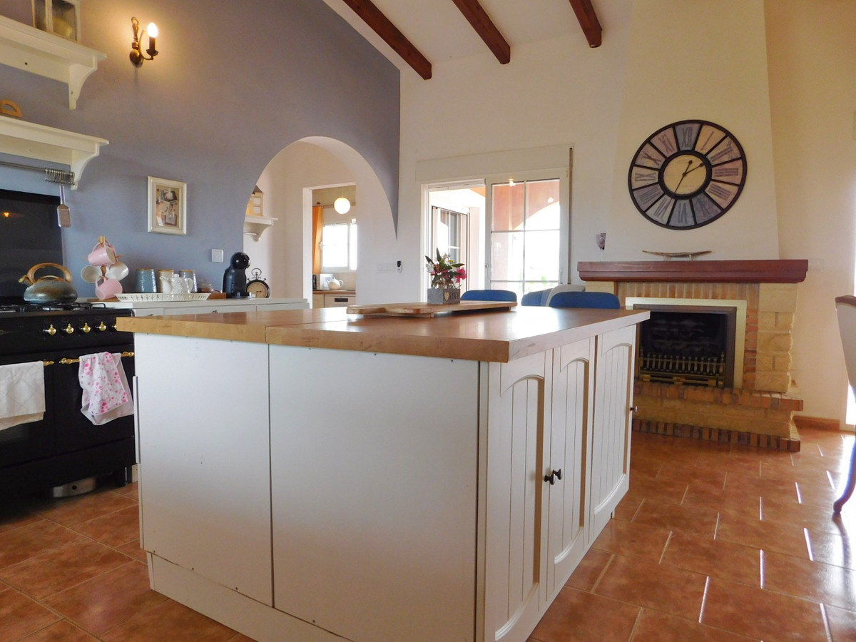 For sale - 3 Bedroom 2 Bathroom House - Detached Villa in Dolores - Dolores Centro  - Alicante