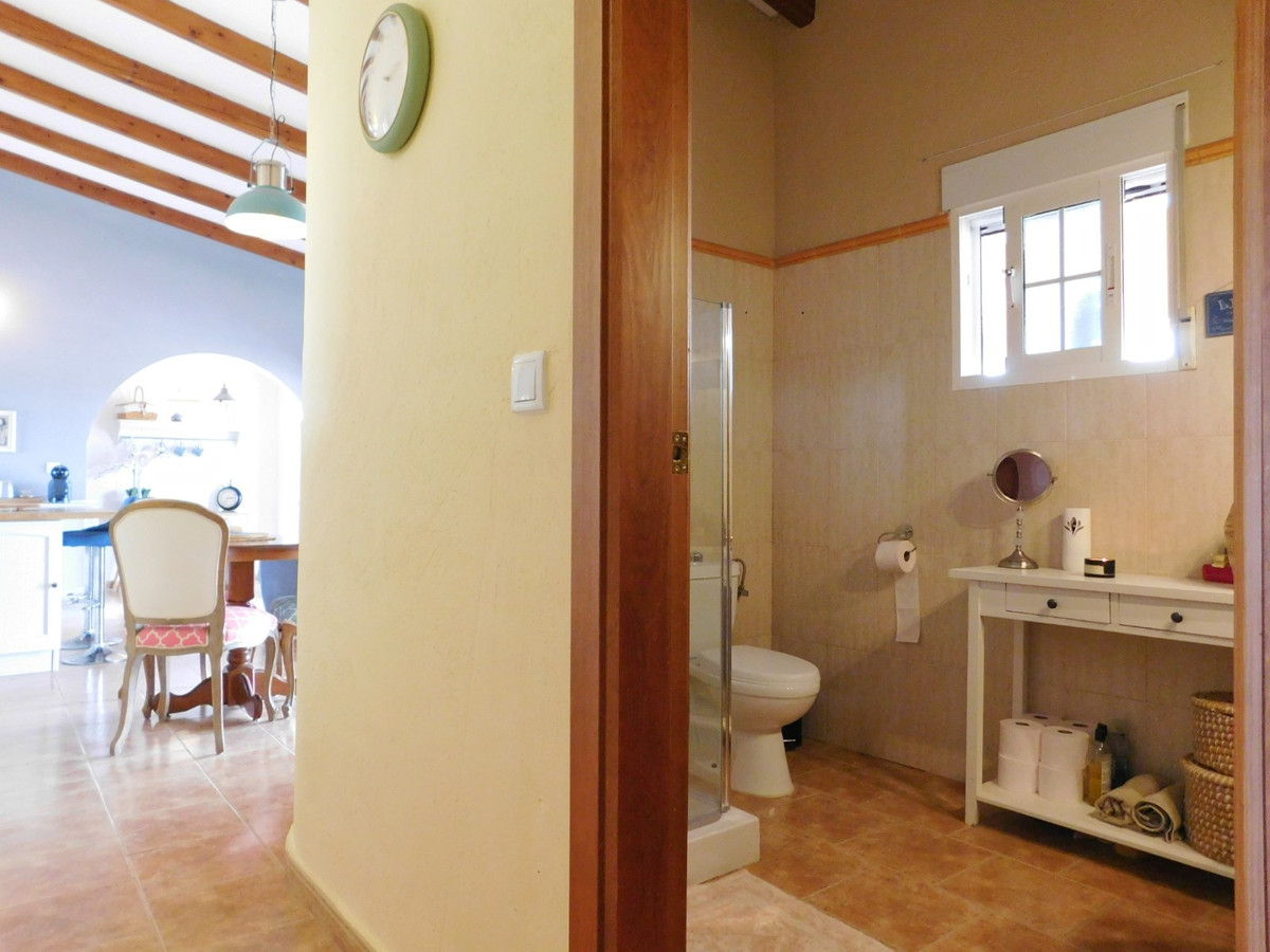 For sale - 3 Bedroom 2 Bathroom House - Detached Villa in Dolores - Dolores Centro  - Alicante