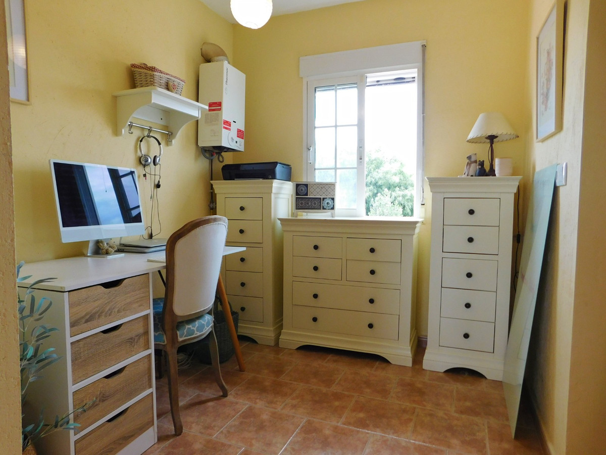 For sale - 3 Bedroom 2 Bathroom House - Detached Villa in Dolores - Dolores Centro  - Alicante