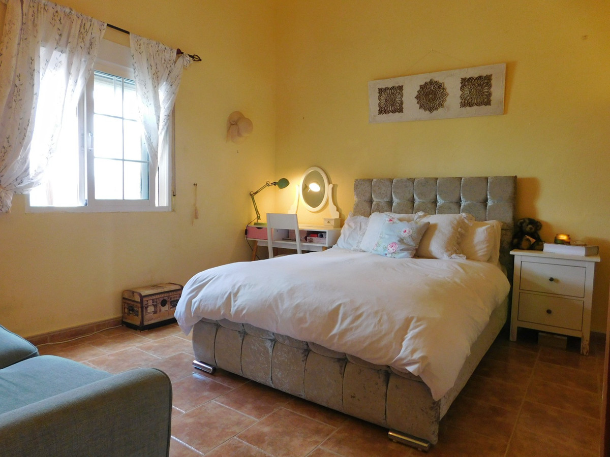 For sale - 3 Bedroom 2 Bathroom House - Detached Villa in Dolores - Dolores Centro  - Alicante