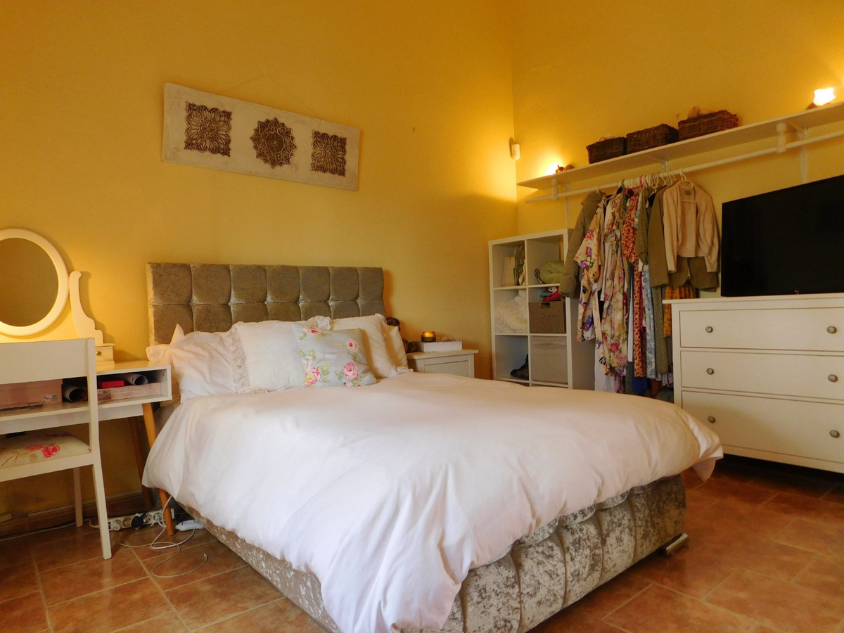 For sale - 3 Bedroom 2 Bathroom House - Detached Villa in Dolores - Dolores Centro  - Alicante