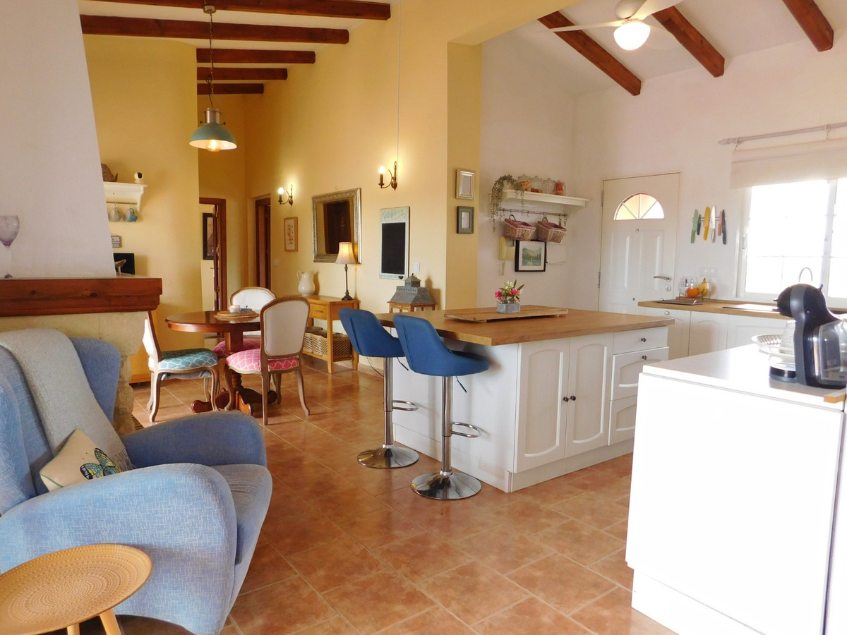 For sale - 3 Bedroom 2 Bathroom House - Detached Villa in Dolores - Dolores Centro  - Alicante