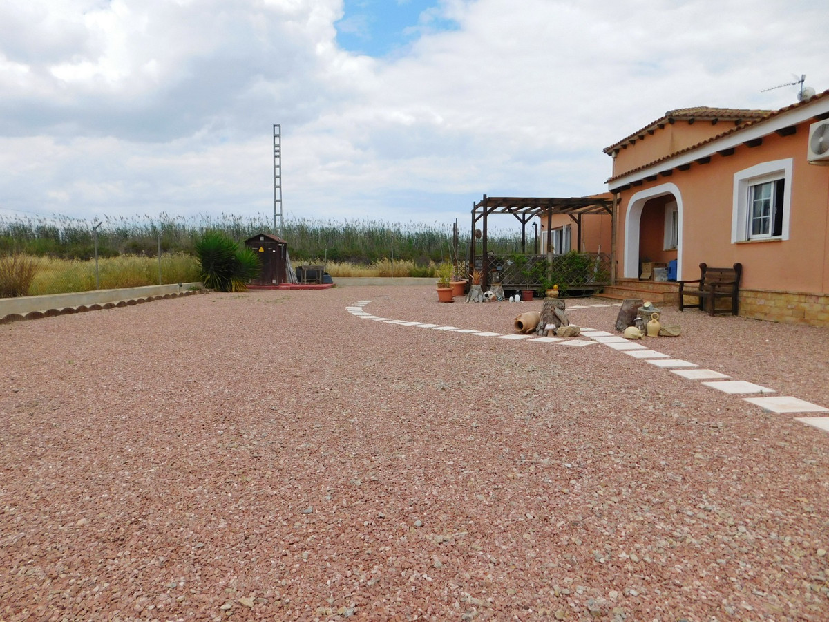 For sale - 3 Bedroom 2 Bathroom House - Detached Villa in Dolores - Dolores Centro  - Alicante