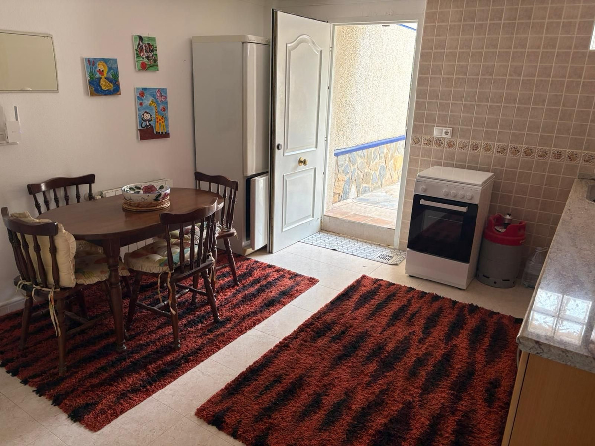 For sale - 5 Bedroom 4 Bathroom House - Detached Villa in Algorfa - Algorfa Centro  - Alicante