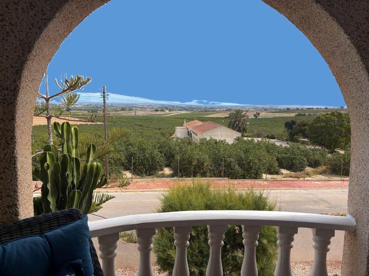 For sale - 5 Bedroom 4 Bathroom House - Detached Villa in Almoradi - Almoradi Centro  - Alicante
