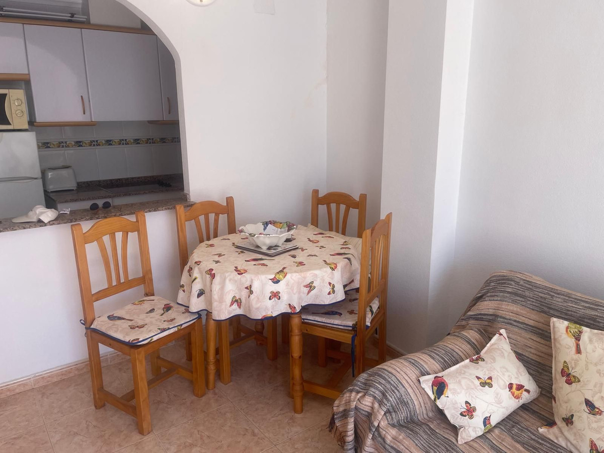 Sold - 2 Bedroom 1 Bathroom Apartment - Penthouse in Torrevieja - Torrevieja Centro  - Alicante