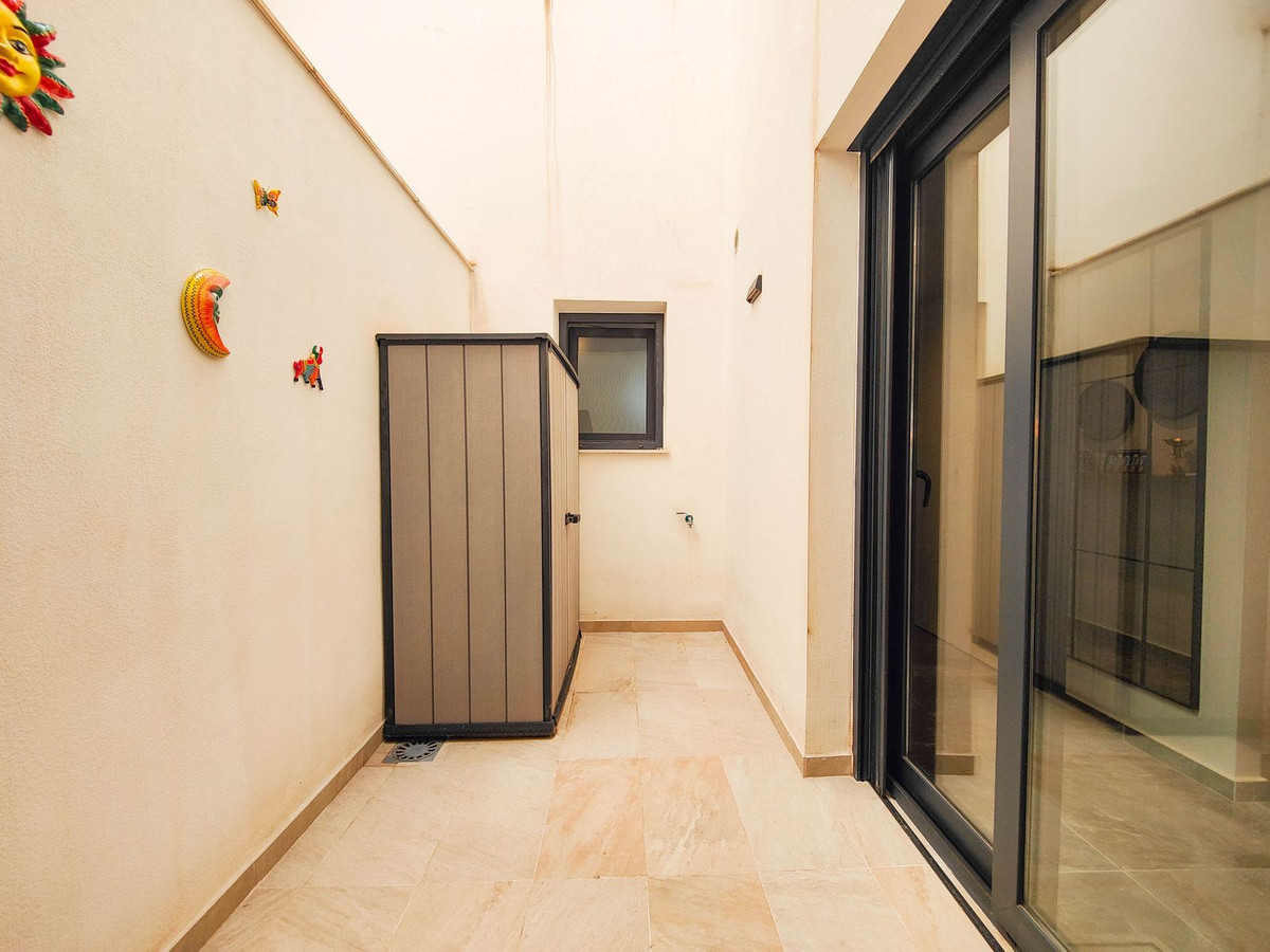 Sold - 2 Bedroom 2 Bathroom Apartment - Ground Floor Apartment in Orihuela - Los Altos  - Alicante