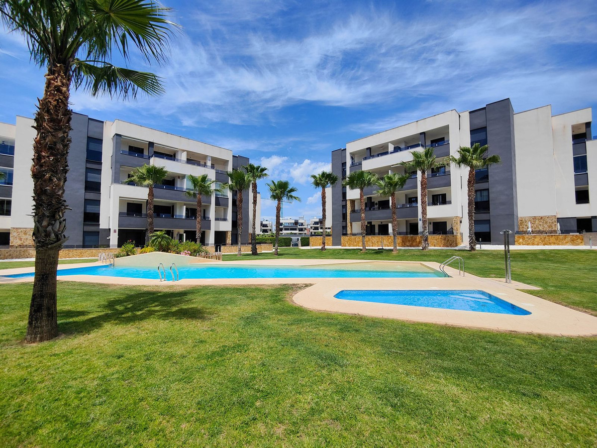 Sold - 2 Bedroom 2 Bathroom Apartment - Ground Floor Apartment in Orihuela - Los Altos  - Alicante