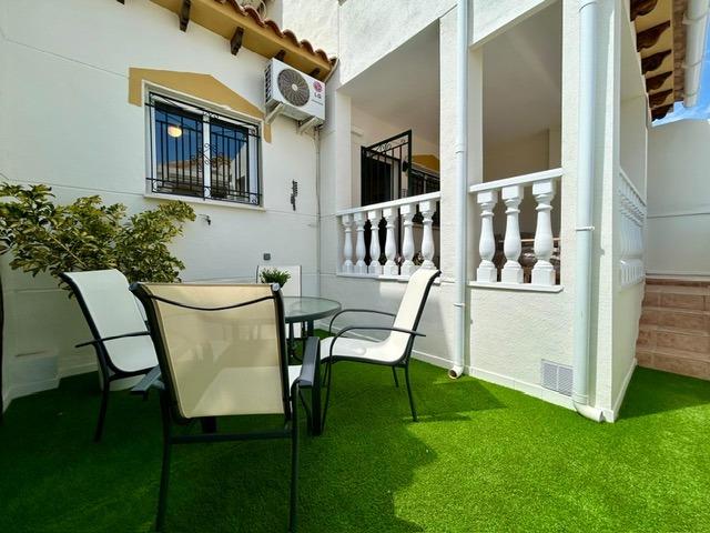 For sale - 3 Bedroom 2 Bathroom Terraced house in Los Altos - Urbanización Perla del Mar  - Alicante