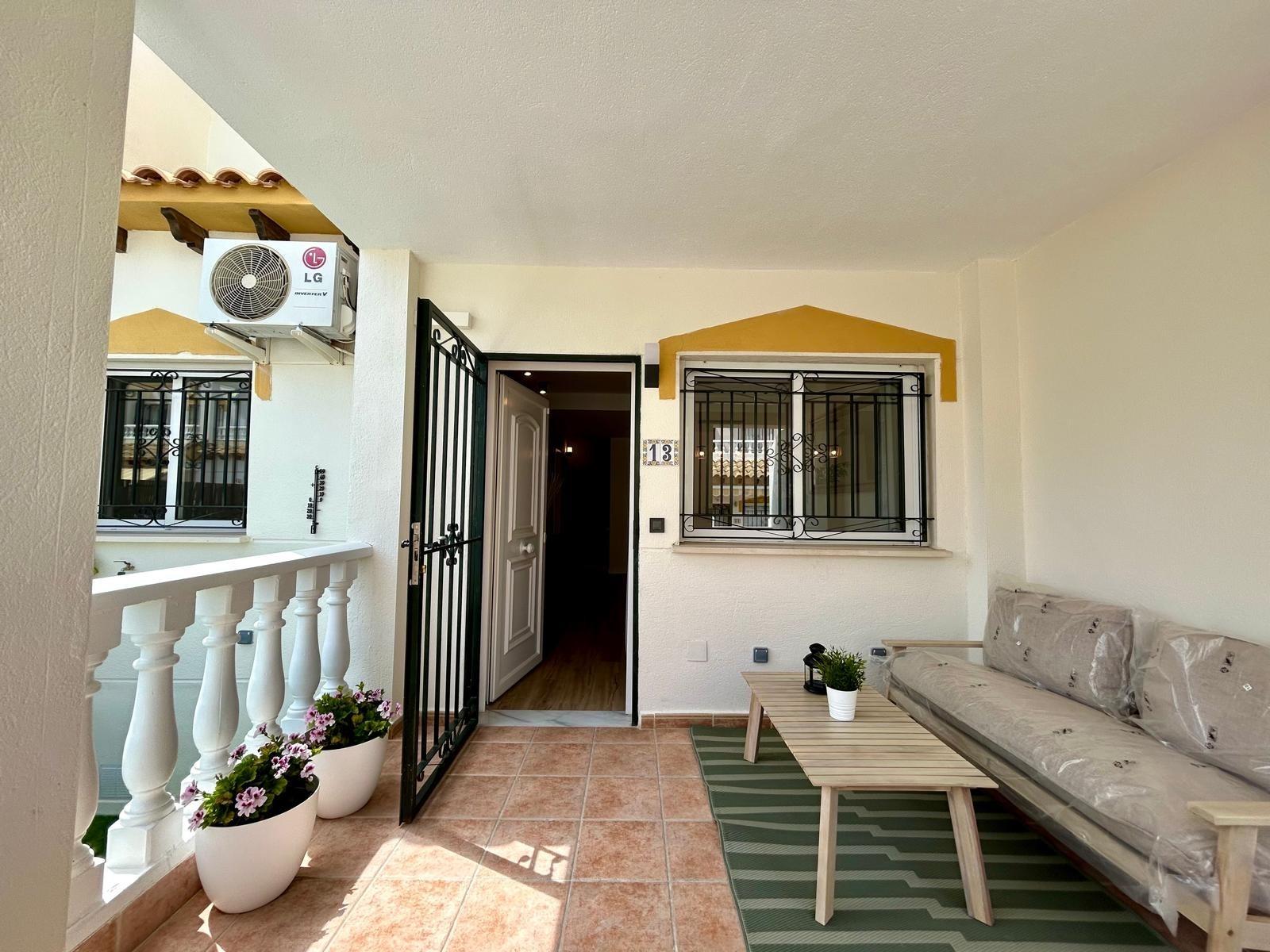 For sale - 3 Bedroom 2 Bathroom Terraced house in Los Altos - Urbanización Perla del Mar  - Alicante
