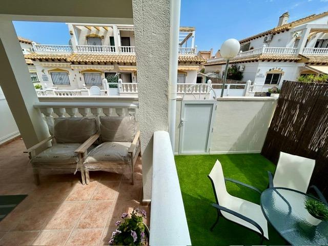For sale - 3 Bedroom 2 Bathroom Terraced house in Los Altos - Urbanización Perla del Mar  - Alicante