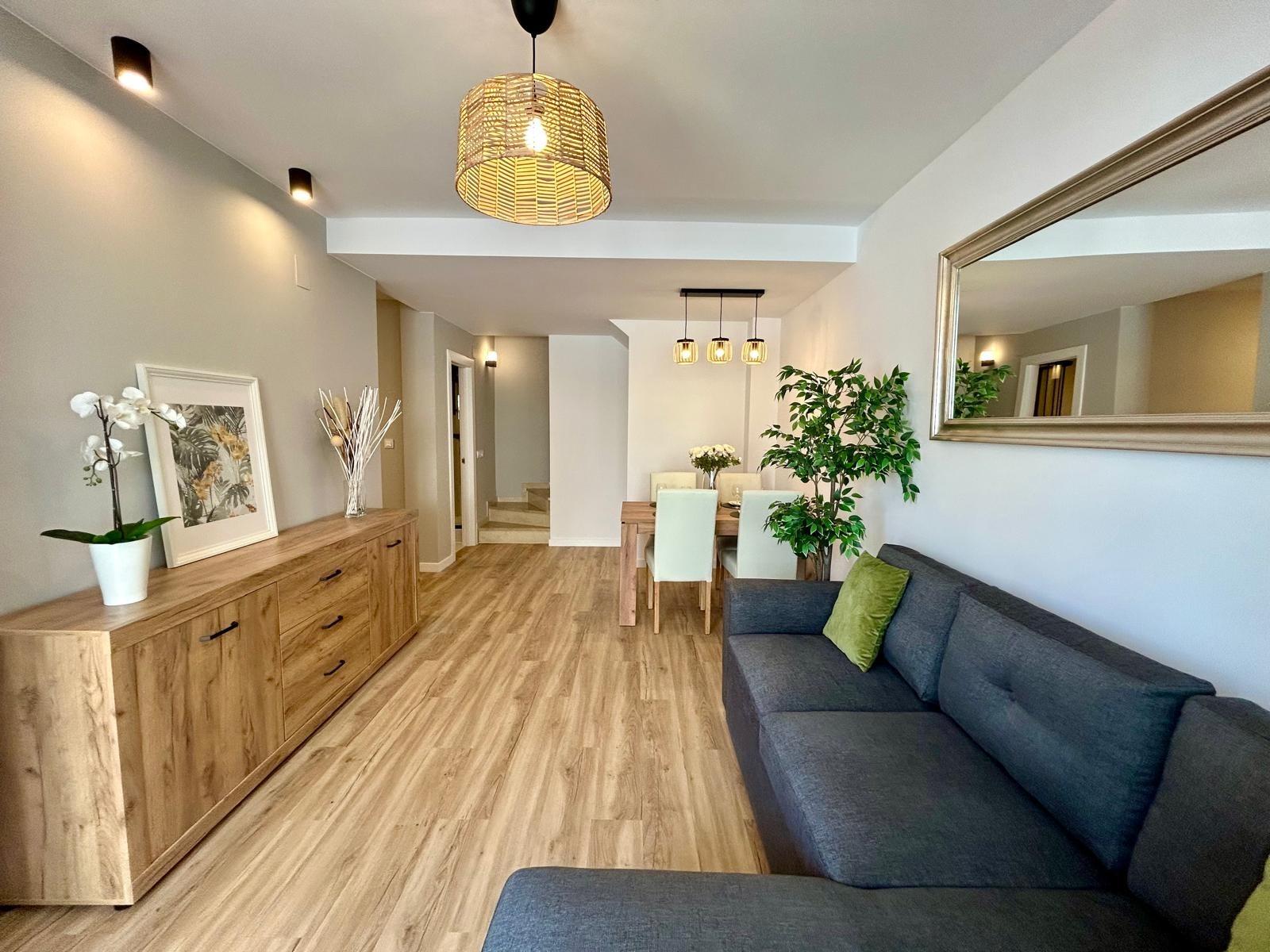 For sale - 3 Bedroom 2 Bathroom Terraced house in Los Altos - Urbanización Perla del Mar  - Alicante