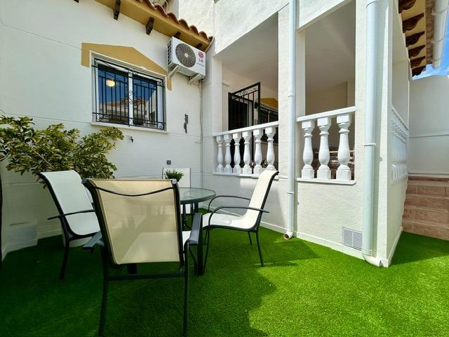 3 Bedroom 2 Bathroom Terraced house in Los Altos