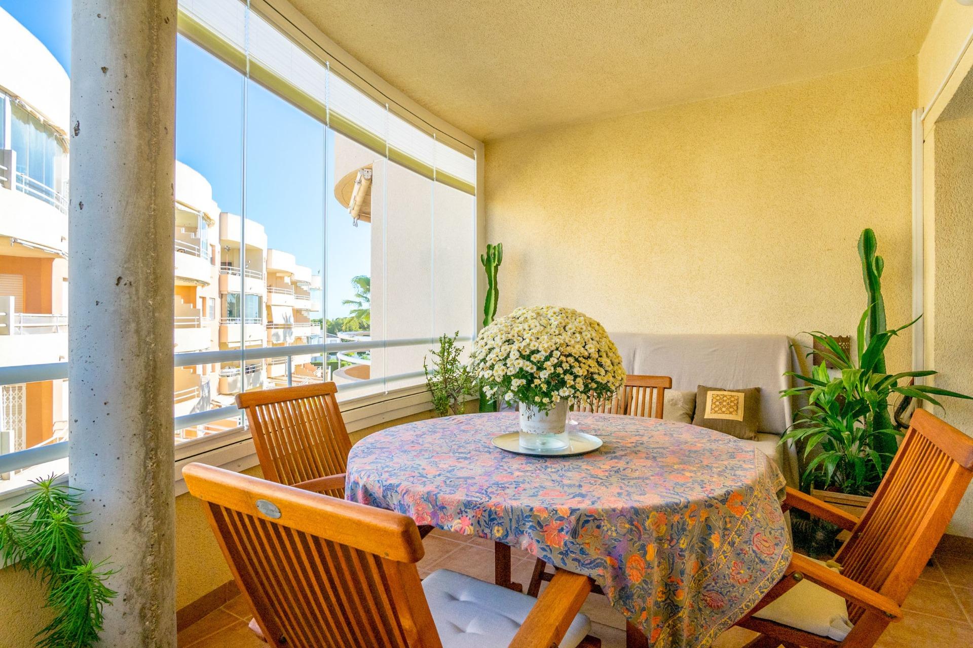 For sale - 3 Bedroom 2 Bathroom Apartment in Cabo Roig - Campoamor  - Alicante