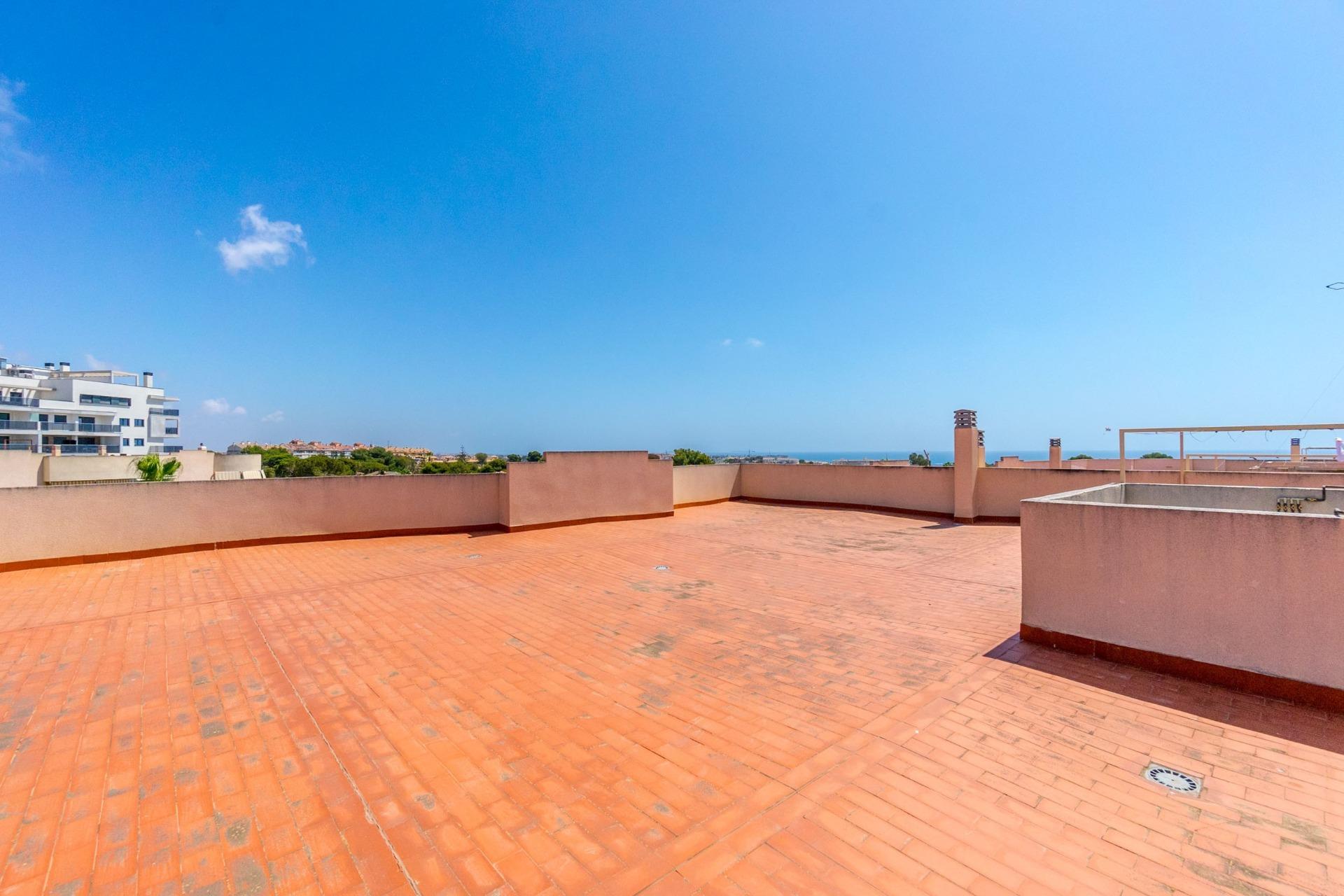 For sale - 3 Bedroom 2 Bathroom Apartment in Cabo Roig - Campoamor  - Alicante