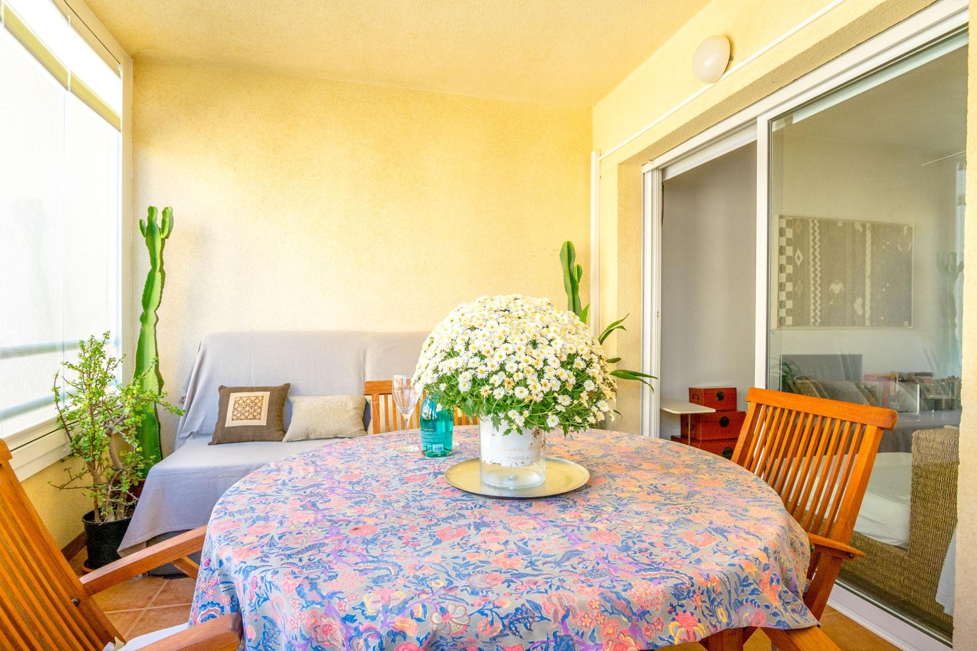 For sale - 3 Bedroom 2 Bathroom Apartment in Cabo Roig - Campoamor  - Alicante