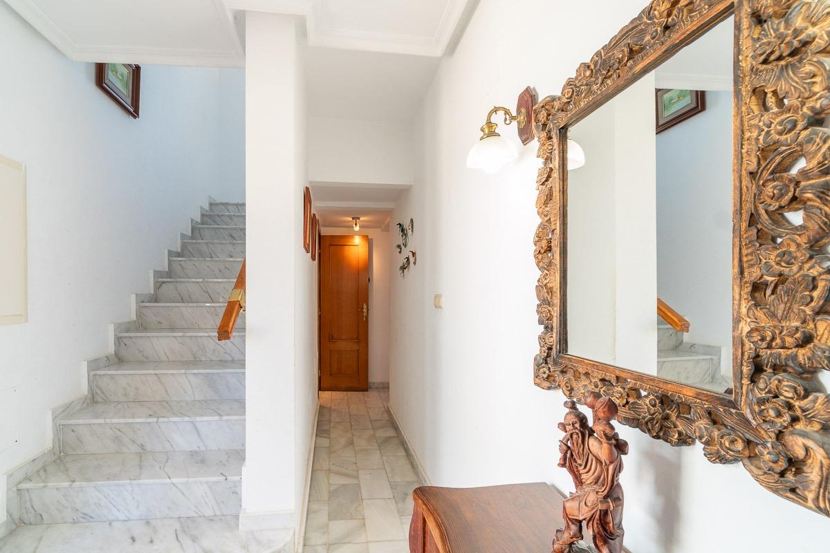 For sale - 4 Bedroom 3 Bathroom Villa in Torrevieja - Cala de cabo cervera  - Alicante