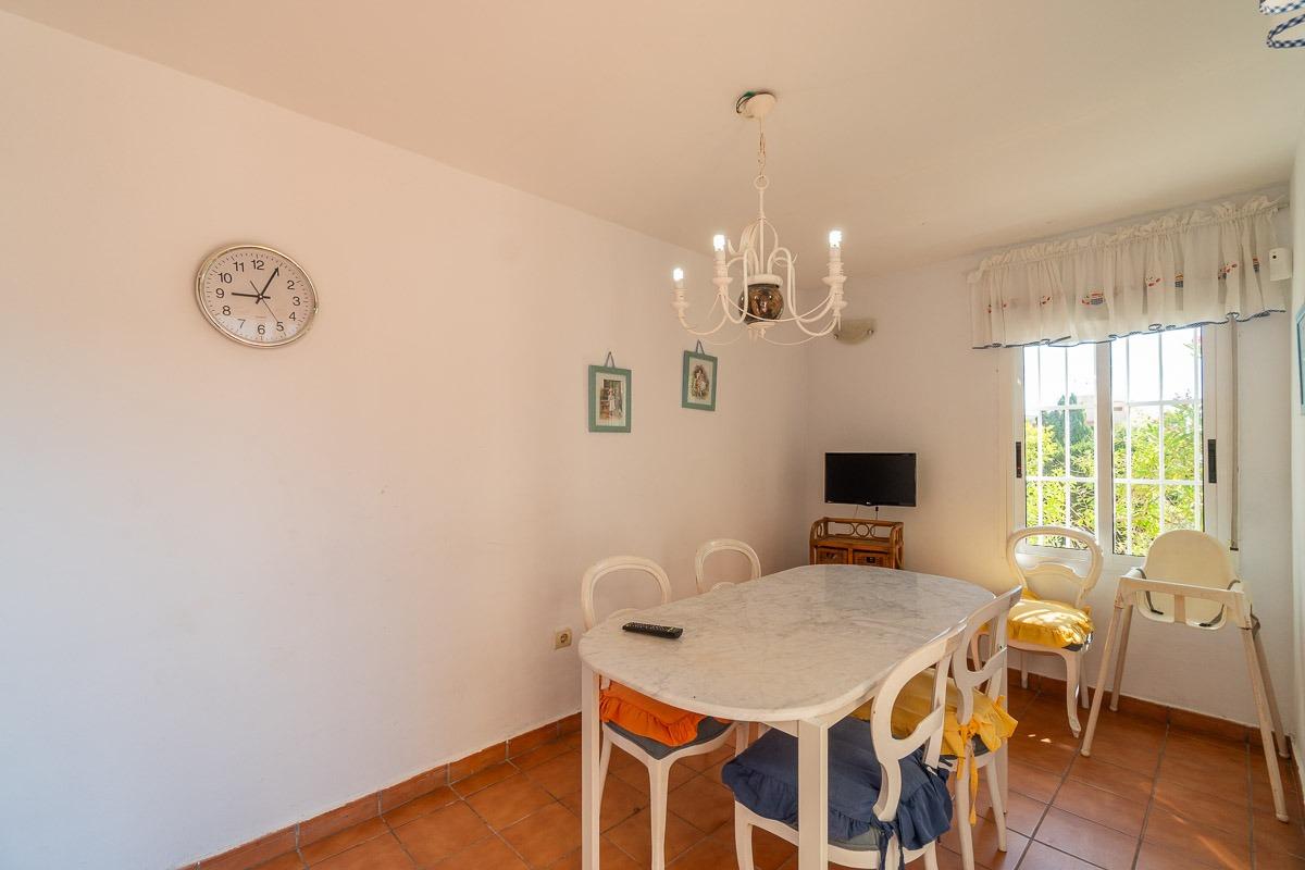 For sale - 4 Bedroom 3 Bathroom Villa in Torrevieja - Cala de cabo cervera  - Alicante
