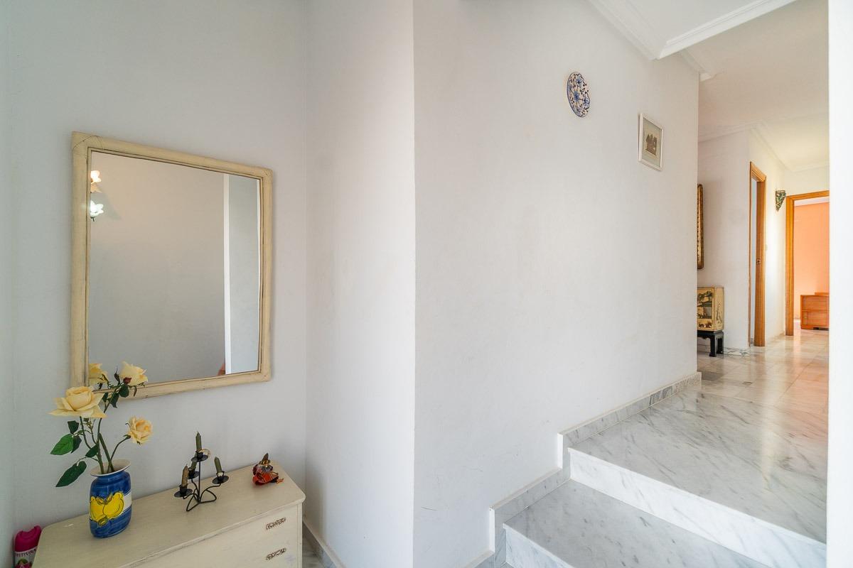 For sale - 4 Bedroom 3 Bathroom Villa in Torrevieja - Cala de cabo cervera  - Alicante