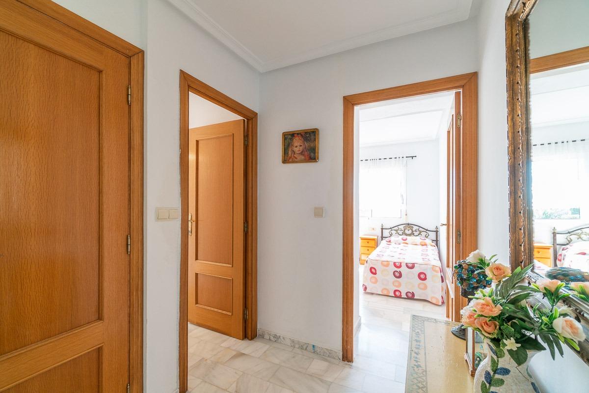 For sale - 4 Bedroom 3 Bathroom Villa in Torrevieja - Cala de cabo cervera  - Alicante