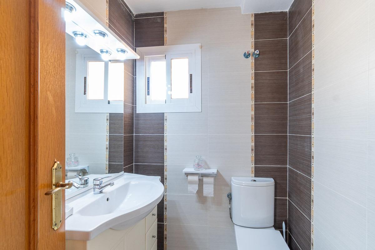 For sale - 4 Bedroom 3 Bathroom Villa in Torrevieja - Cala de cabo cervera  - Alicante