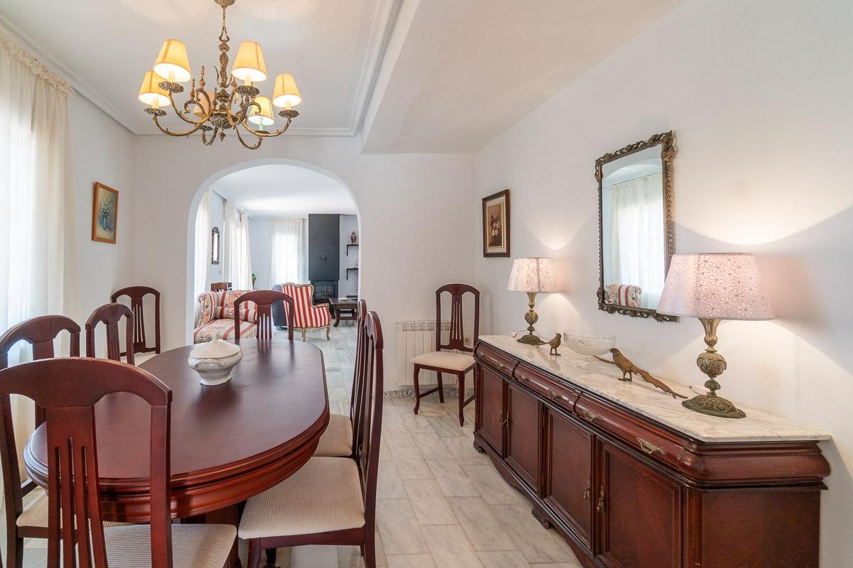 For sale - 4 Bedroom 3 Bathroom Villa in Torrevieja - Cala de cabo cervera  - Alicante
