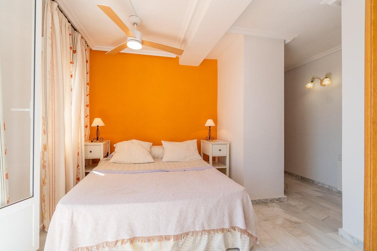For sale - 4 Bedroom 3 Bathroom Villa in Torrevieja - Cala de cabo cervera  - Alicante