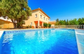 26-101778771862/67889, 4 Bedroom 3 Bathroom Villa in Torrevieja