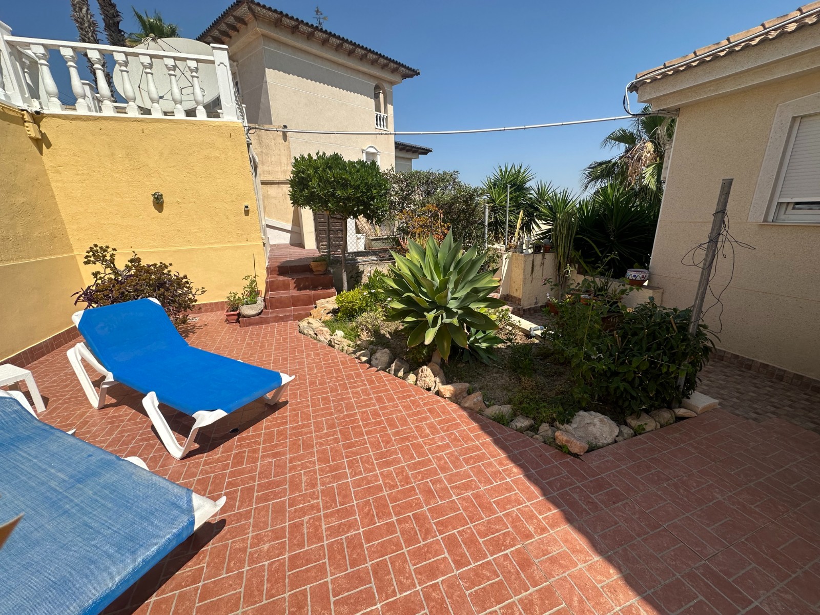 For sale - 3 Bedroom 3 Bathroom Villa in Algorfa - Lomas de Juliana  - Alicante