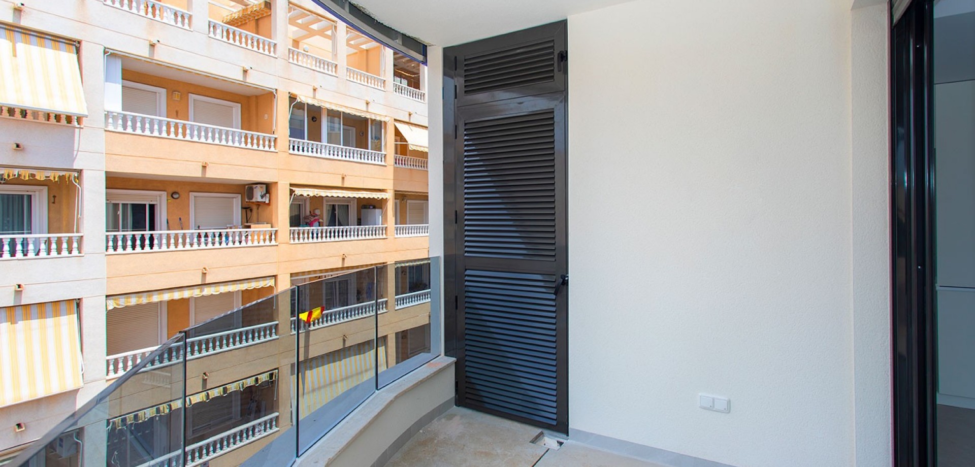 For sale - 2 Bedroom 2 Bathroom Apartment in Torrevieja - Playa del Cura  - Costa Blanca (Alicante)