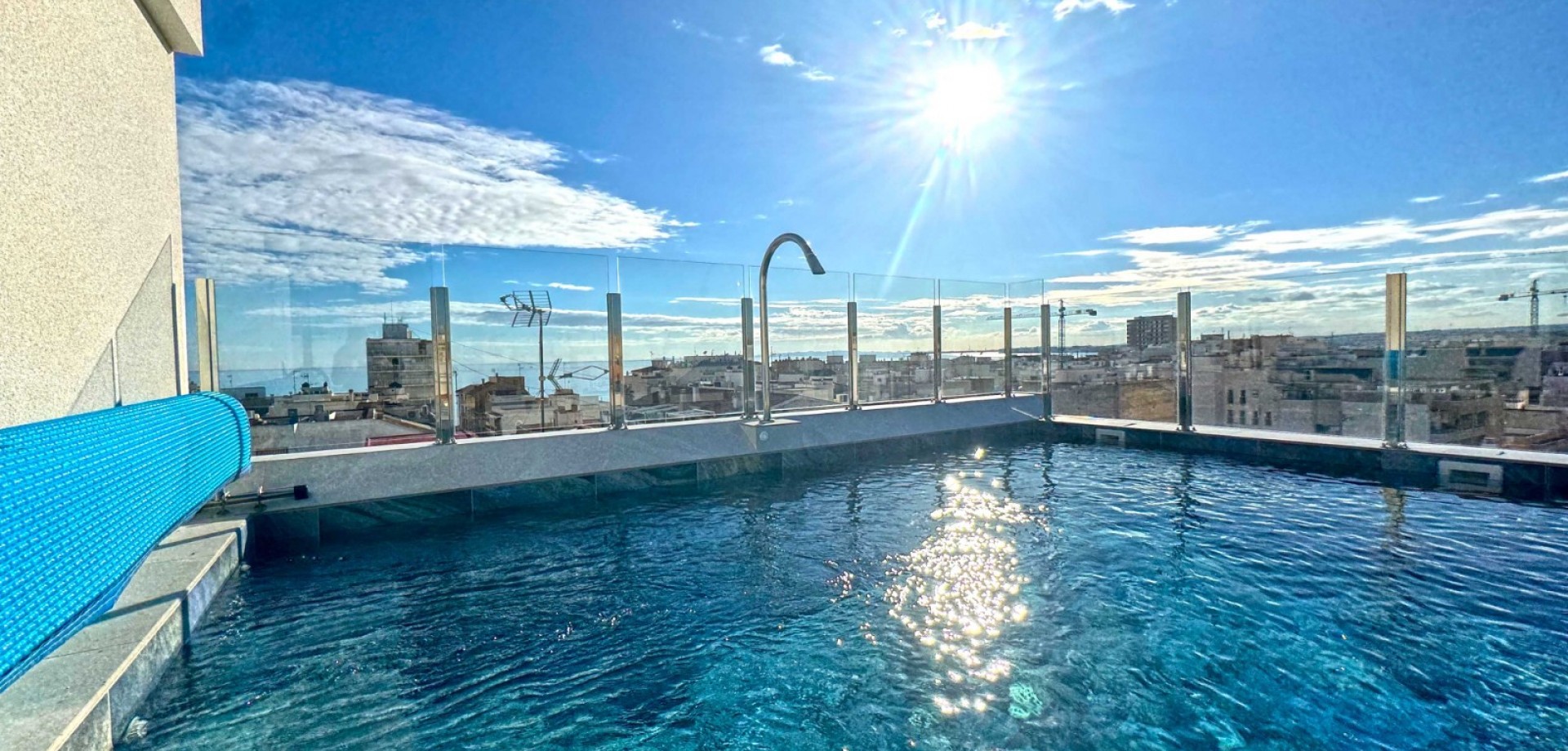 For sale - 2 Bedroom 2 Bathroom Apartment in Torrevieja - Playa del Cura  - Costa Blanca (Alicante)