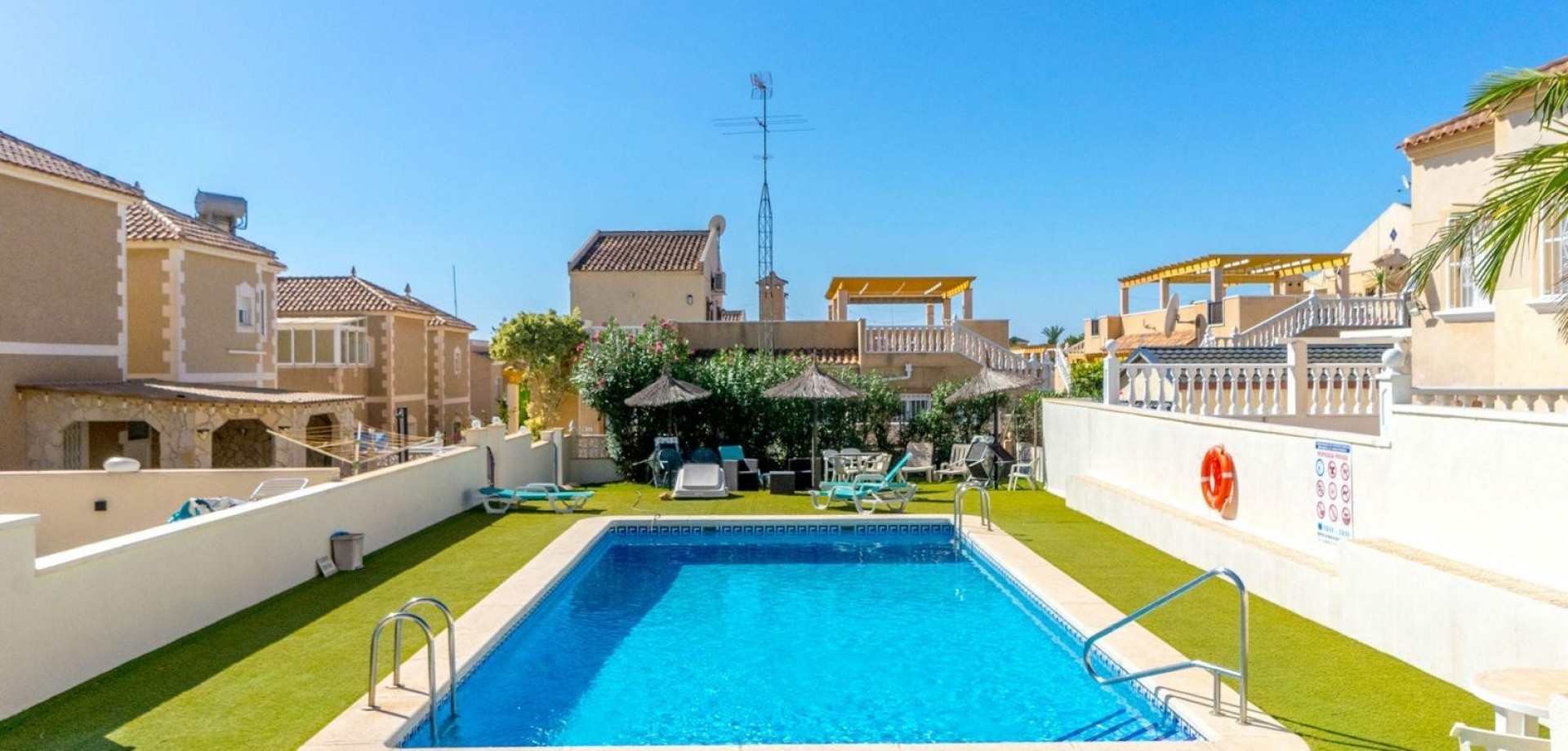 For sale - 3 Bedroom 2 Bathroom Detached Villa in Orihuela Costa - Villamartín  - Costa Blanca (Alicante)