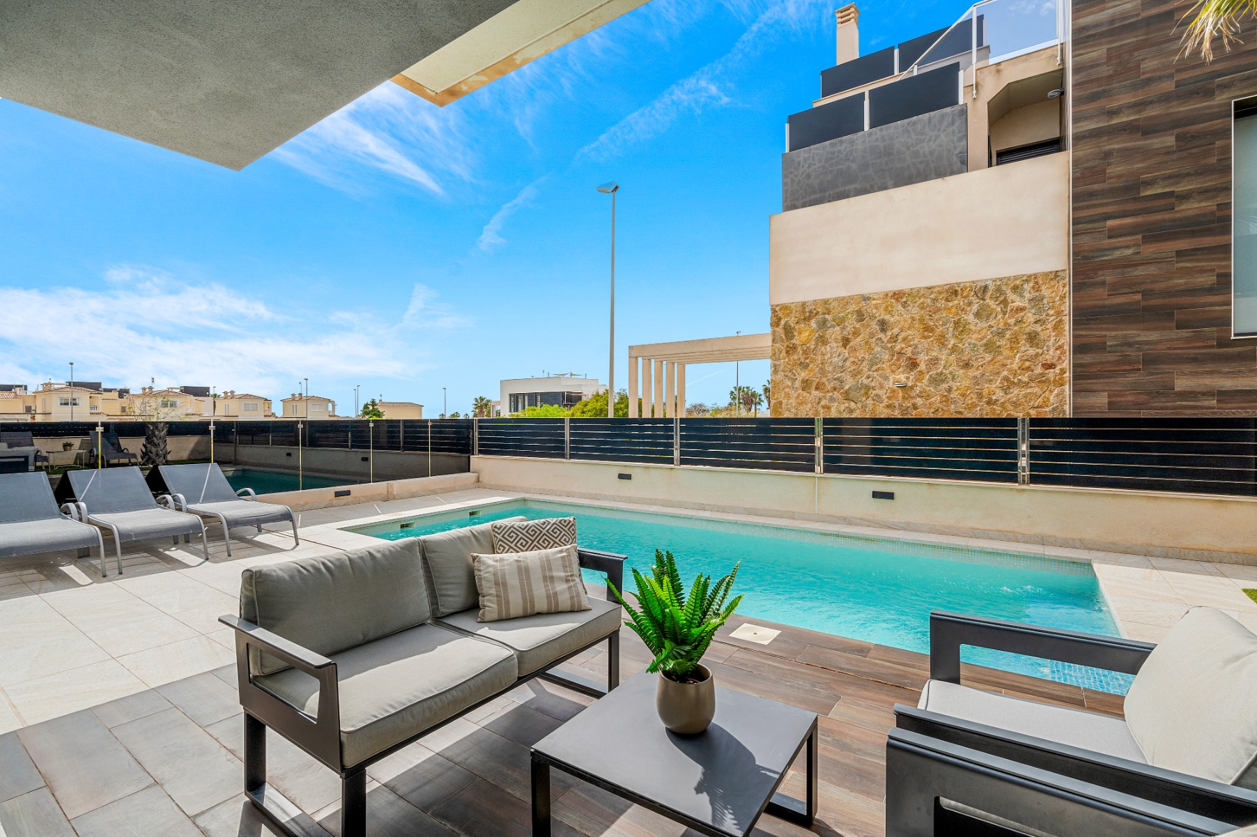 For sale - 4 Bedroom 4 Bathroom Villa in Orihuela Costa - Lomas de Cabo Roig  - Alicante