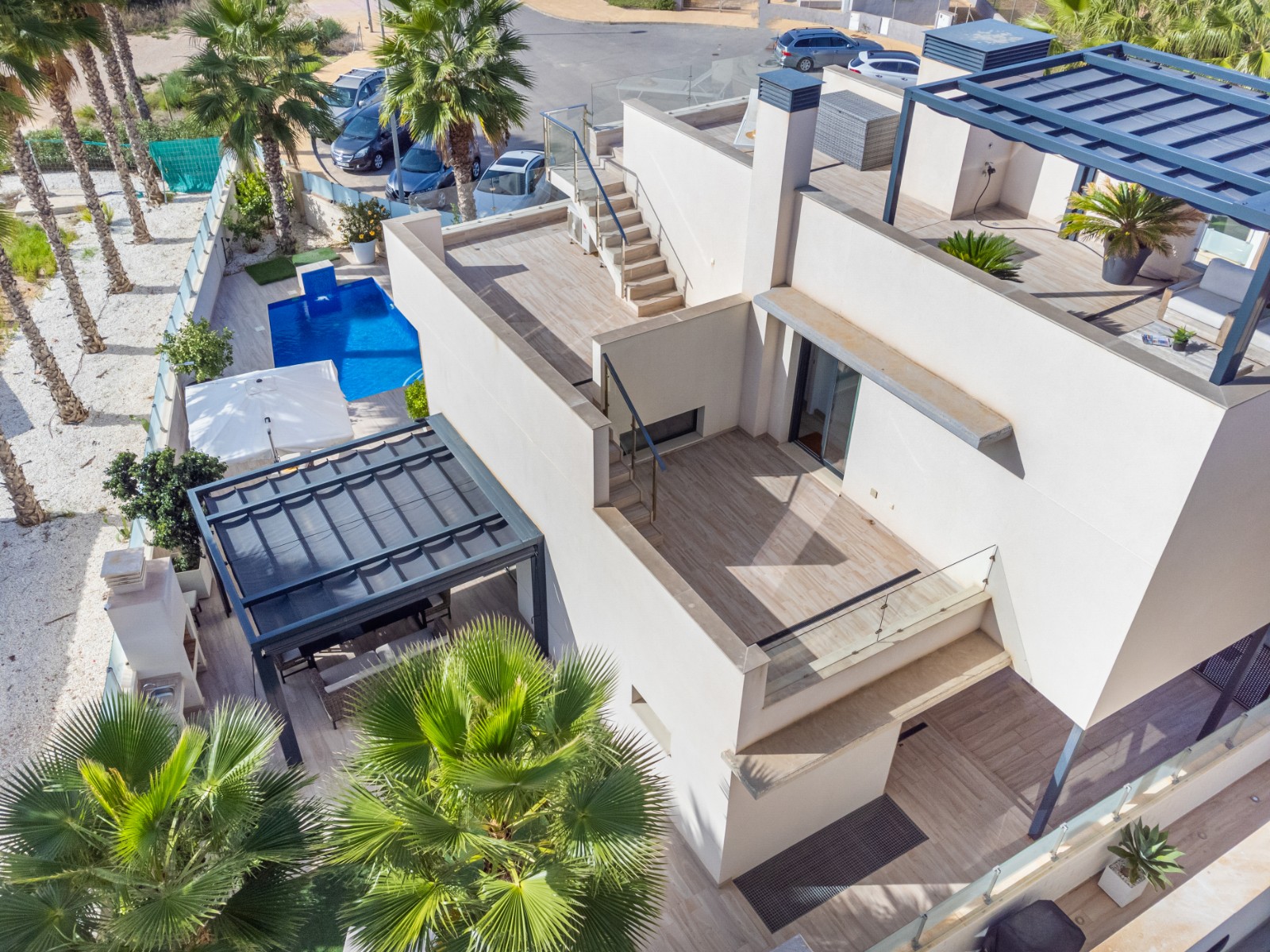 For sale - 5 Bedroom 4 Bathroom Villa in Orihuela-Costa - Lomas de Cabo Roig  - Alicante