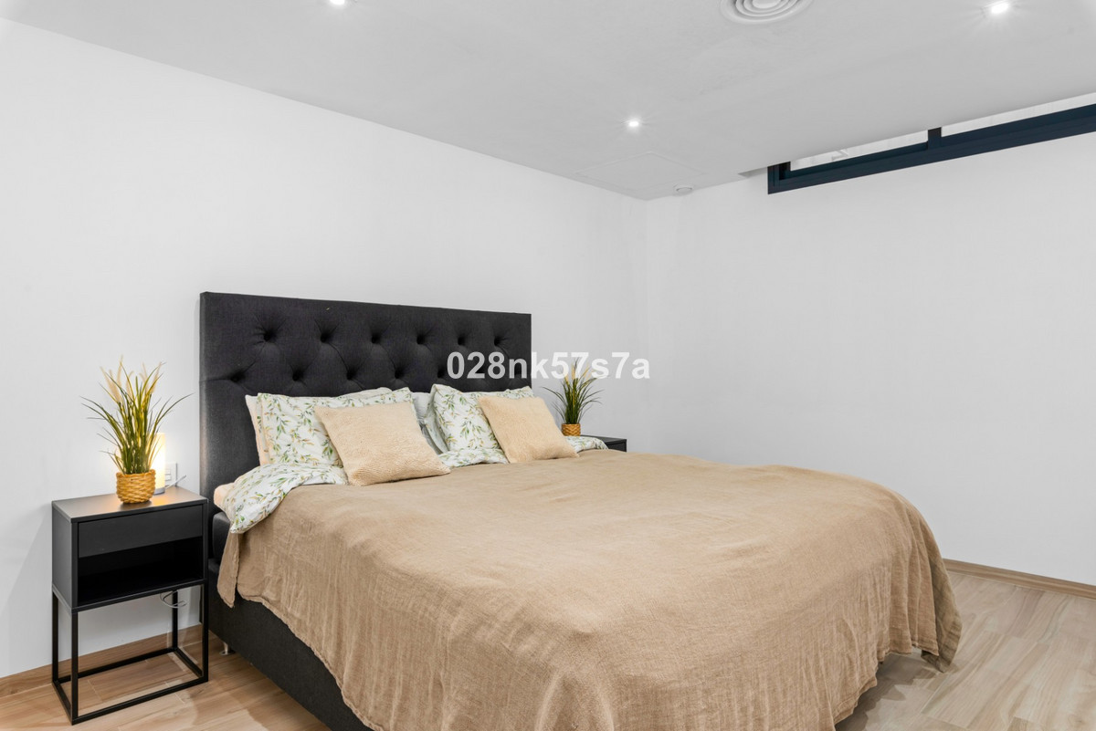 For sale - 5 Bedroom 4 Bathroom House - Detached Villa in Orihuela - Lomas de Cabo Roig  - Alicante