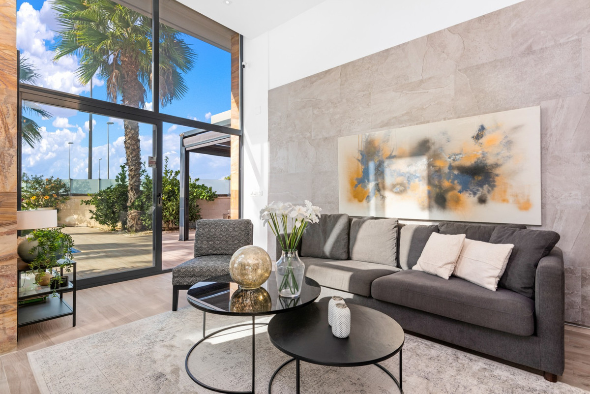 For sale - 5 Bedroom 4 Bathroom House - Detached Villa in Orihuela - Lomas de Cabo Roig  - Alicante