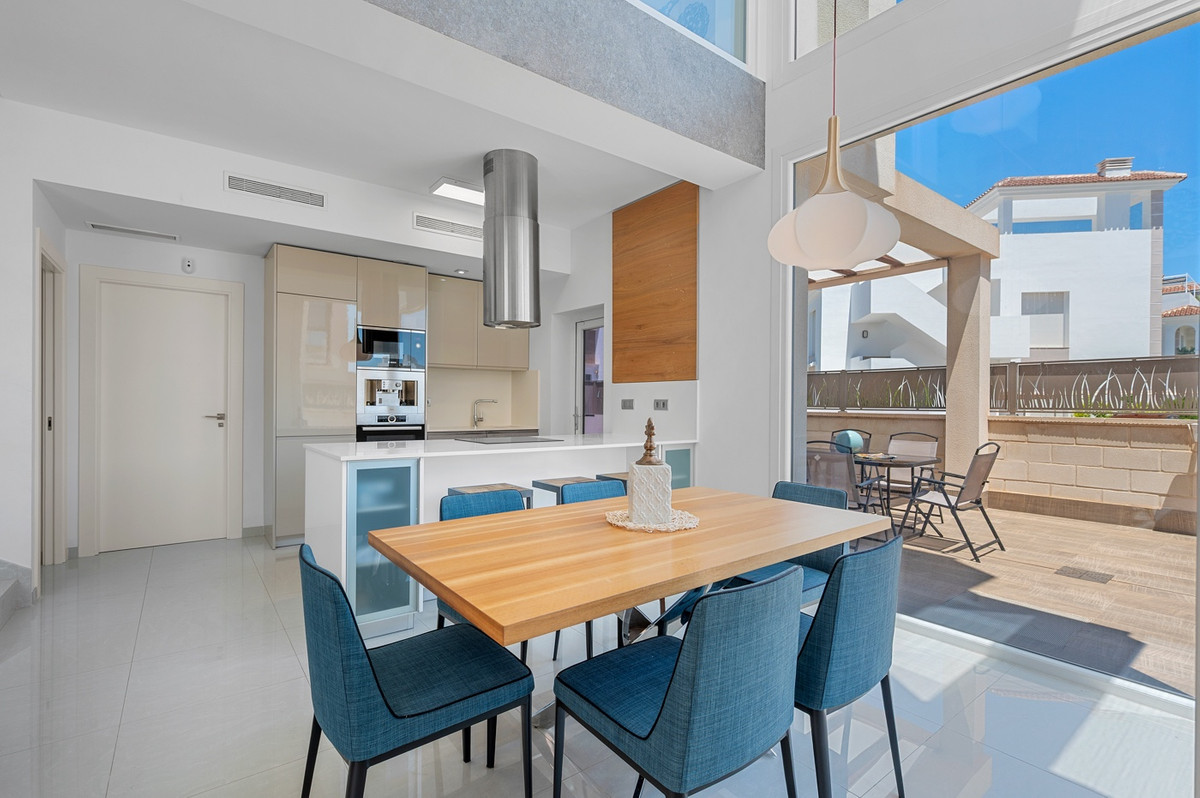 For sale - 3 Bedroom 3 Bathroom -Detached House in Ciudad Quesada  - Ciudad Quesada  - Alicante