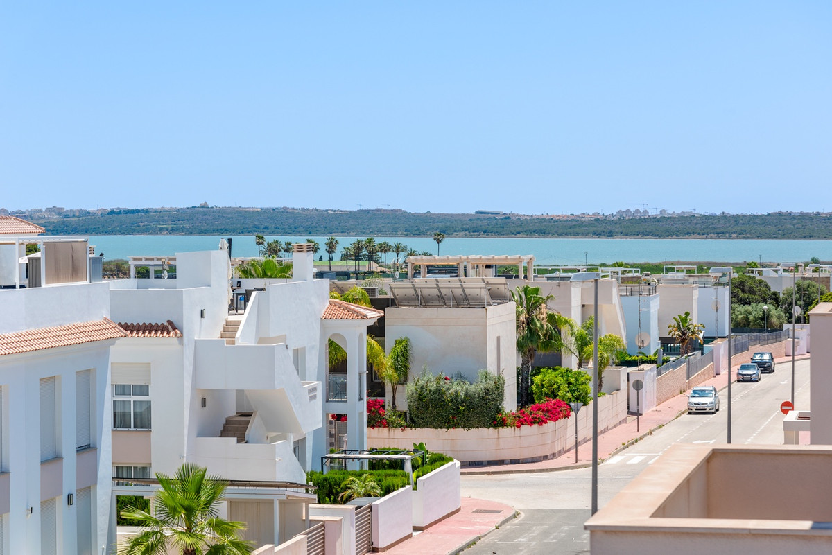 For sale - 3 Bedroom 3 Bathroom -Detached House in Ciudad Quesada  - Ciudad Quesada  - Alicante