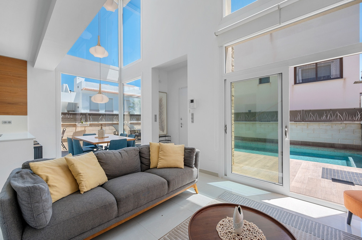 For sale - 3 Bedroom 3 Bathroom -Detached House in Ciudad Quesada  - Ciudad Quesada  - Alicante