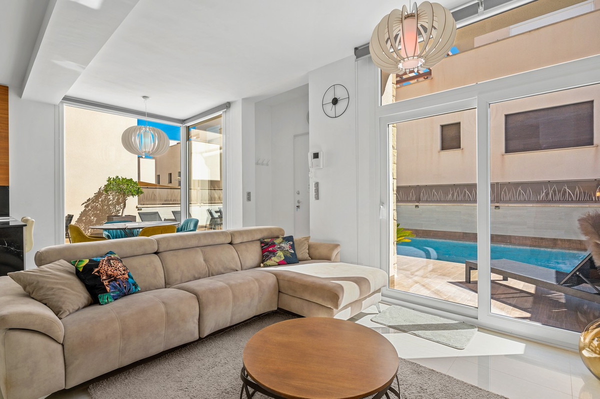 For sale - 3 Bedroom 3 Bathroom Detached Villa in Ciudad Quesada  - Ciudad Quesada  - Alicante
