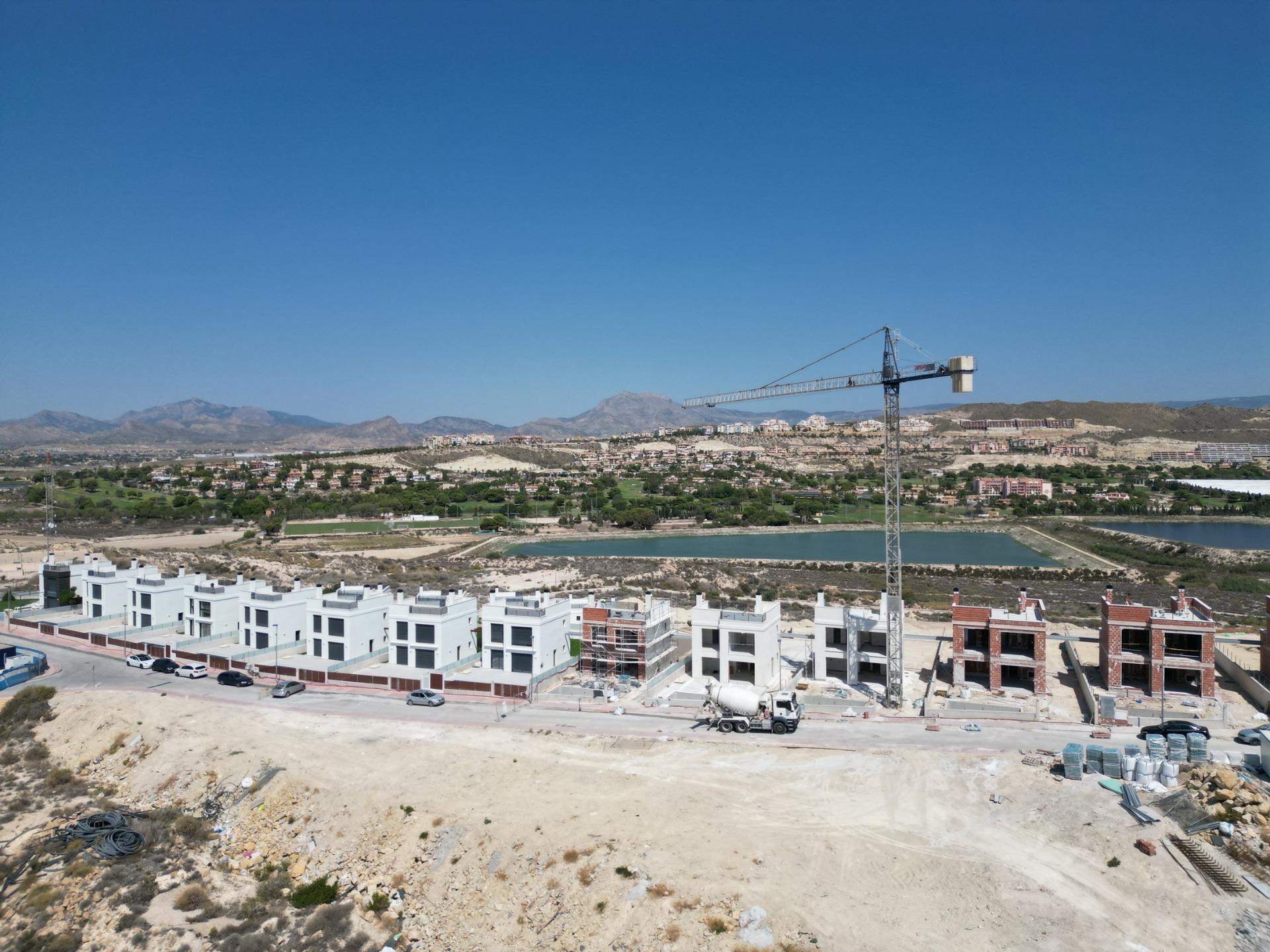 For sale - 3 Bedroom 3 Bathroom Villa in Mutxamel - Mutxamel  - Alicante