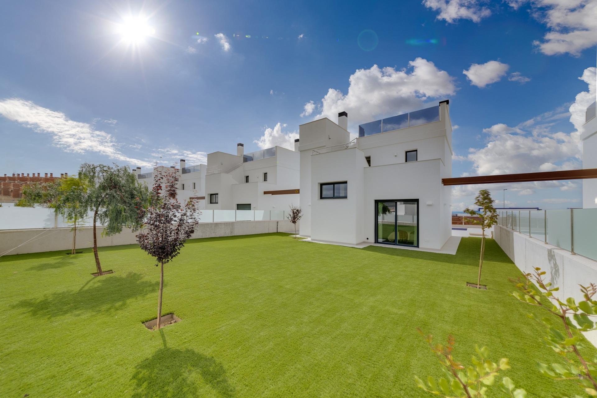 For sale - 3 Bedroom 3 Bathroom Villa in Mutxamel - Mutxamel  - Alicante