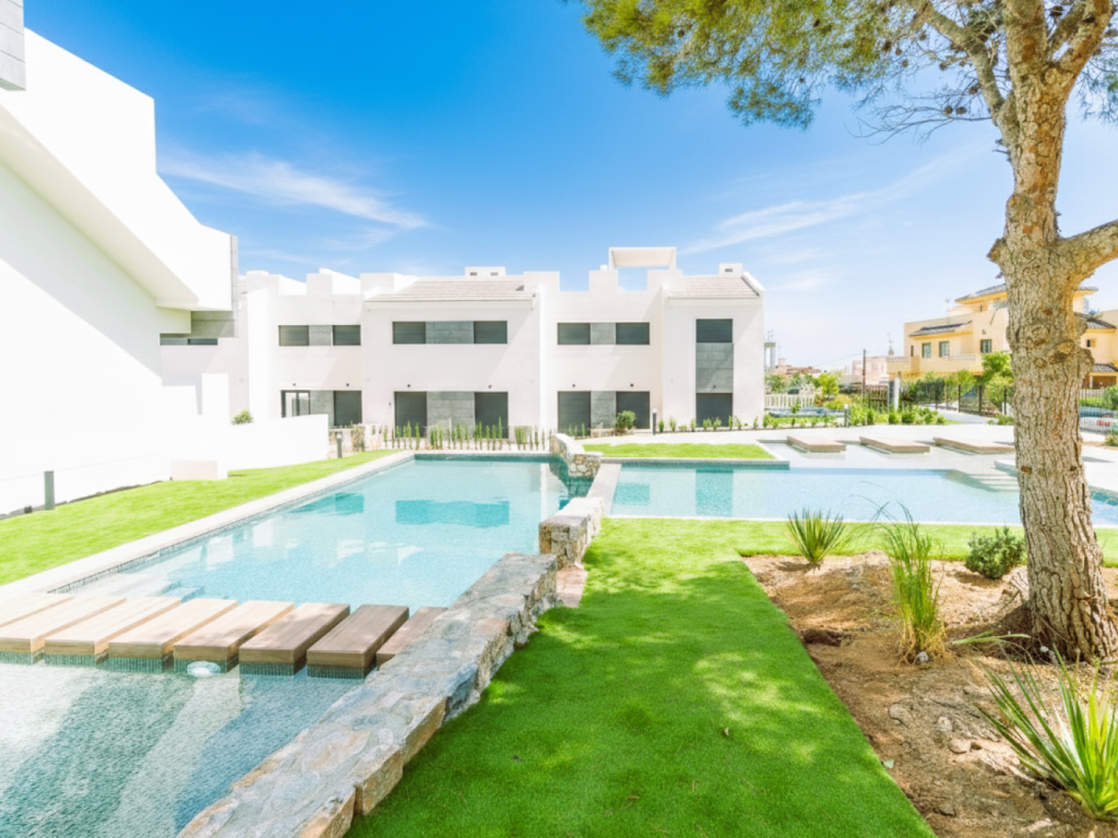 3 Bedroom 2 Bathroom Bungalow in Torrevieja