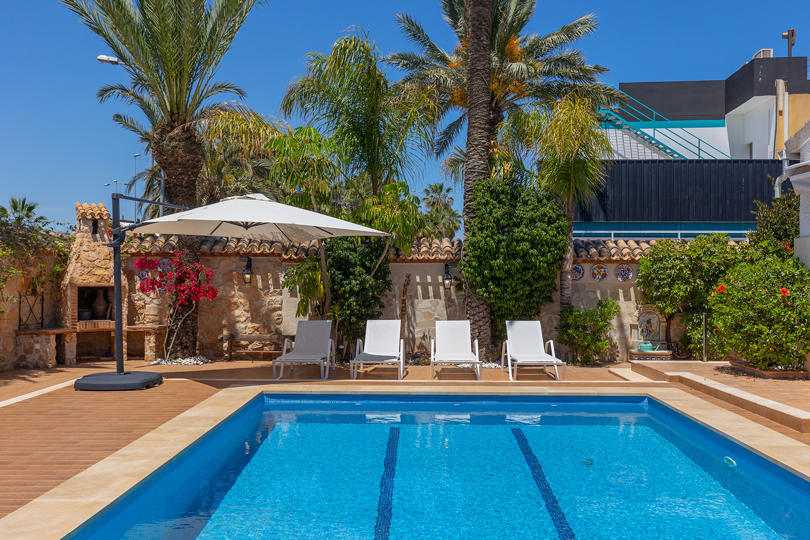 For sale - 4 Bedroom 2 Bathroom Villa in Orihuela - Orihuela Costa  - Alicante