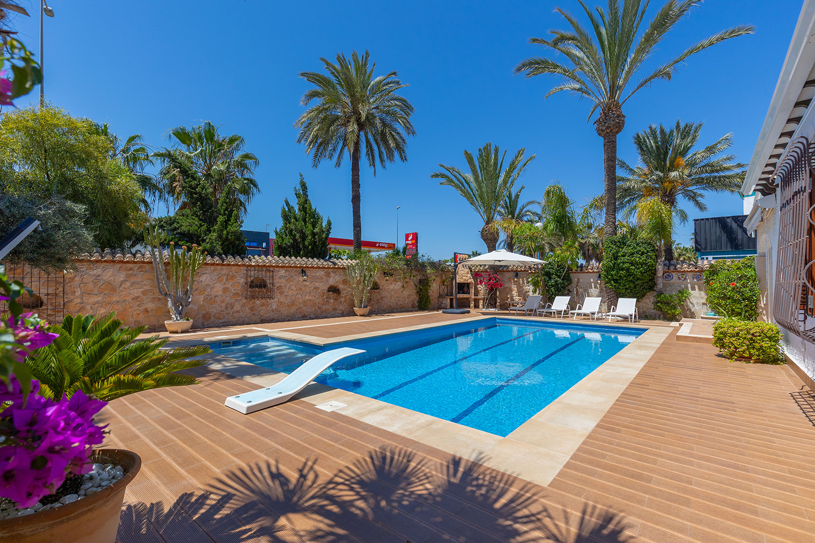 For sale - 4 Bedroom 2 Bathroom Villa in Orihuela - Orihuela Costa  - Alicante