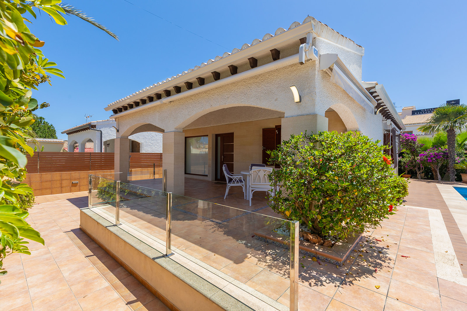 For sale - 4 Bedroom 2 Bathroom Villa in Orihuela - Orihuela Costa  - Alicante