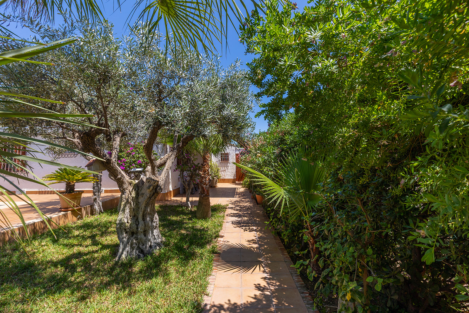 For sale - 4 Bedroom 2 Bathroom Villa in Orihuela - Orihuela Costa  - Alicante