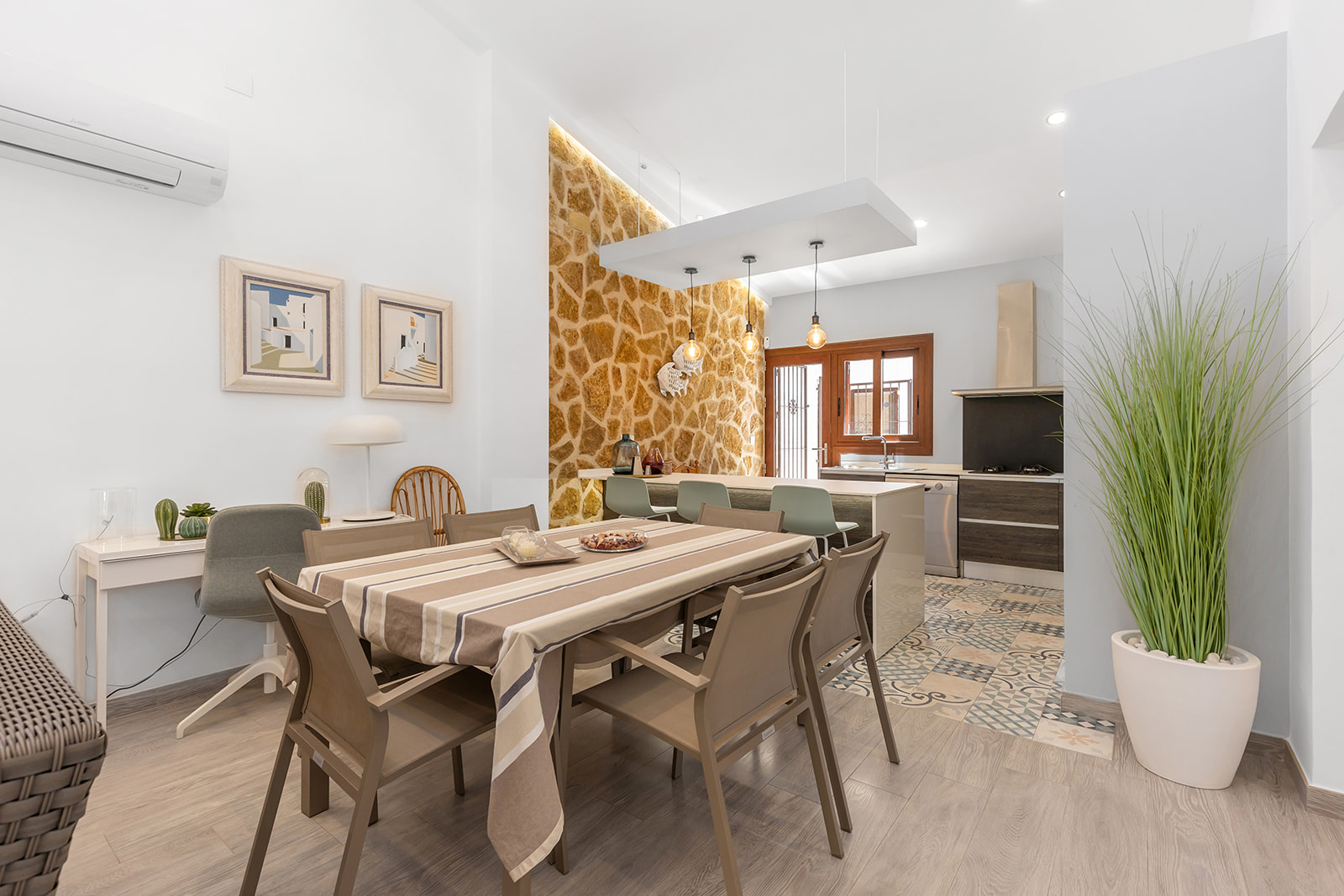 For sale - 4 Bedroom 2 Bathroom Villa in Orihuela - Orihuela Costa  - Alicante