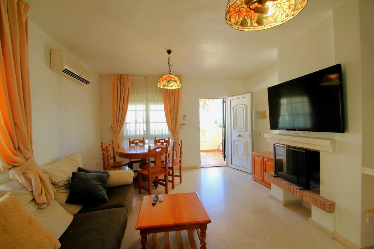 For sale - 3 Bedroom 2 Bathroom Villa in Villamartin - Las Ramblas  - Alicante