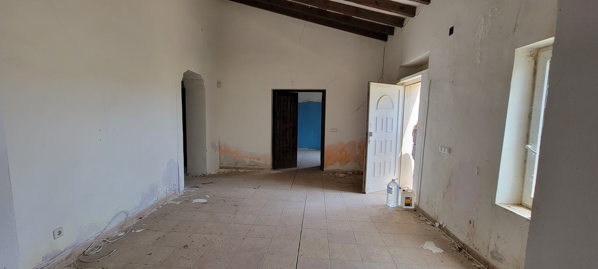 For sale - 4 Bedroom 3 Bathroom House - Finca - Cortijo in Orihuela - Torremendo  - Alicante